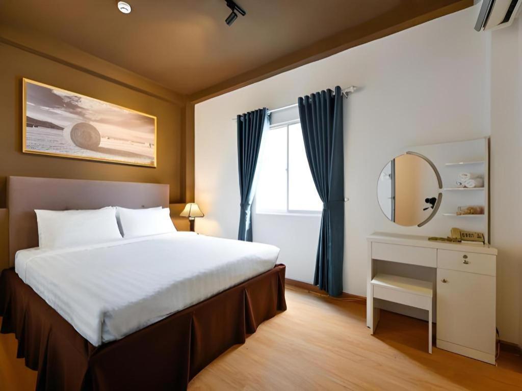 The Noble Swan Wood Park Hotel Ho Şi Min Dış mekan fotoğraf
