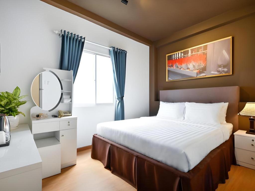 The Noble Swan Wood Park Hotel Ho Şi Min Dış mekan fotoğraf